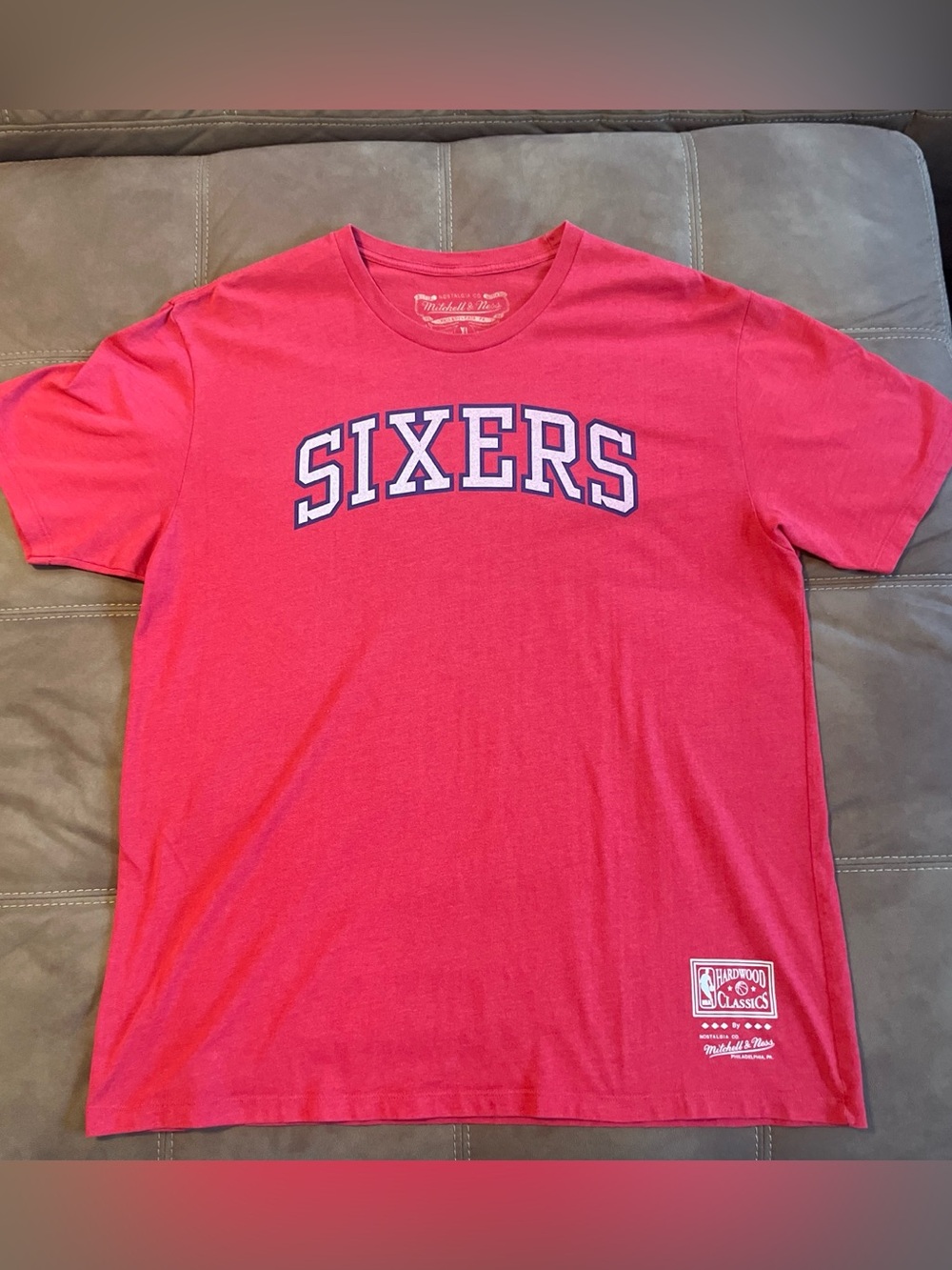 Mitchell & Ness Red SIXERS Short Sleeve Crew Tee